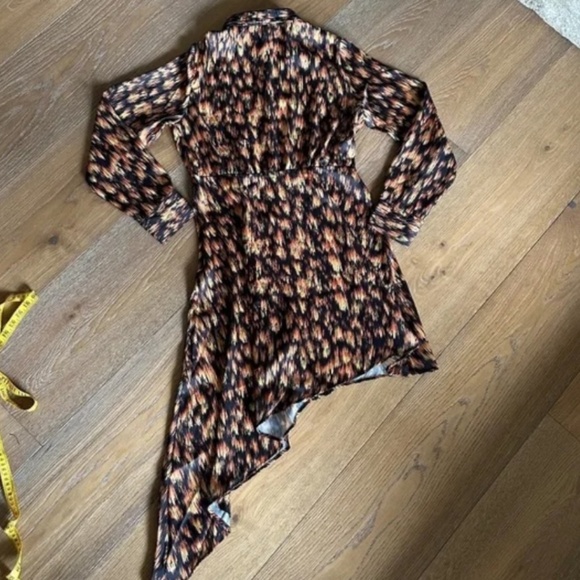 TOPSHOP Long Sleeve Asymmetrical Shirt Dress in Fire - Picture 7 of 11